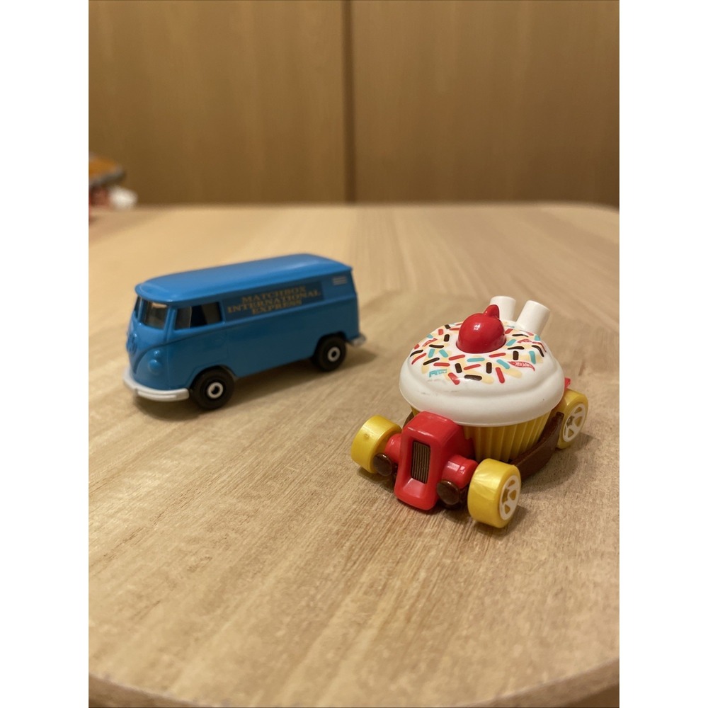 Hot Wheels Sweet Driver Fast Foodie & Matchbox VW Delivery Van Lot of 2 1:64